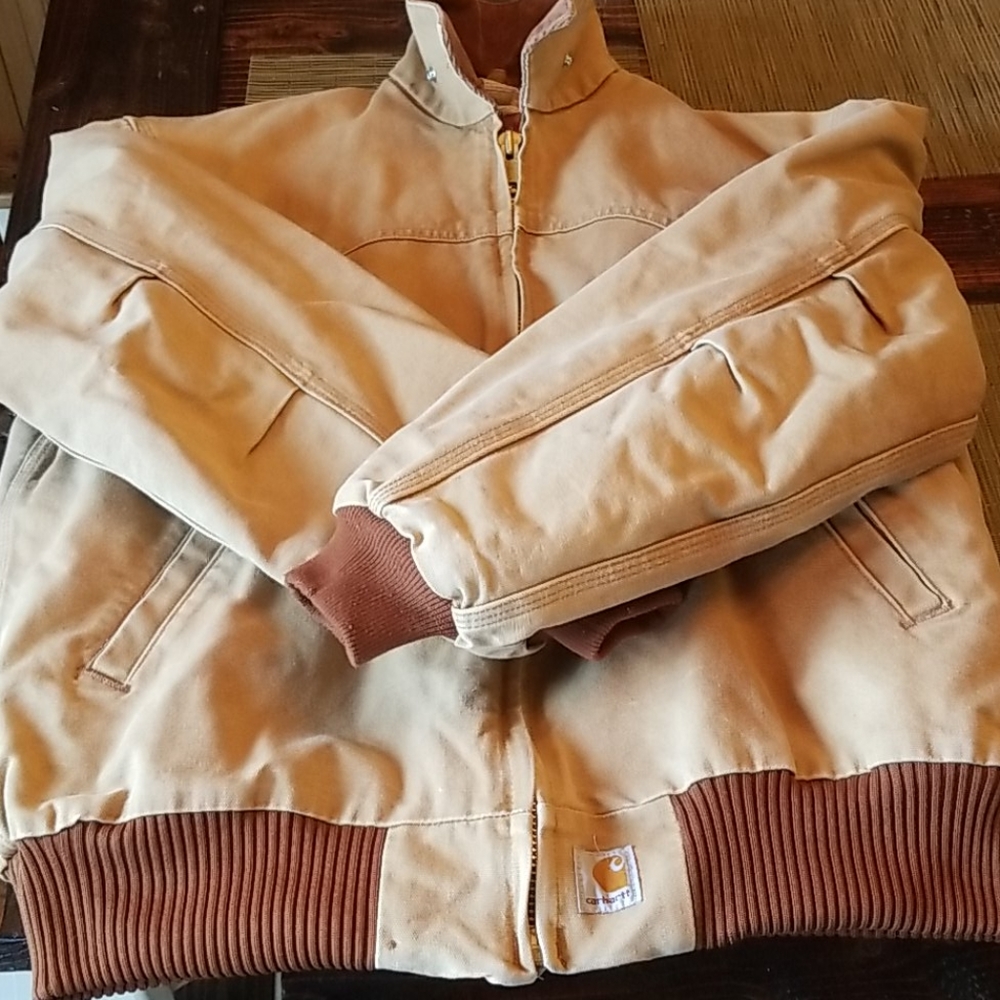 Carhartt jacket size: large